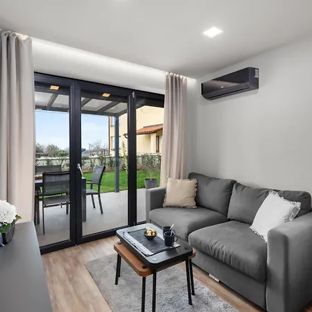 House 度假居 波雷奇